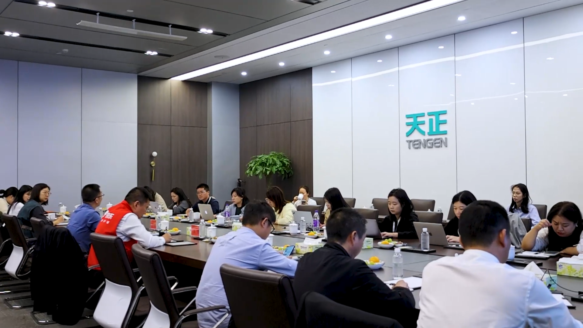 京东工业走进凯发k8国际首页登录，探访产业数智化之路！